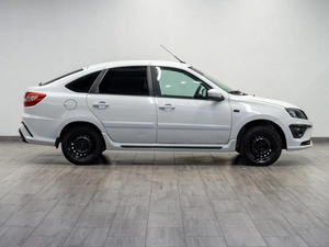 Лифтбек ВАЗ (LADA) Granta 2015 года, 669000 рублей, Саратов