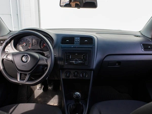 Седан Volkswagen Polo 2018 года, 829000 рублей, Петрозаводск