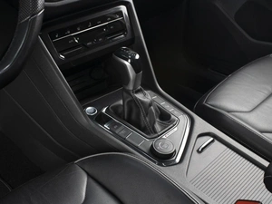 Внедорожник Volkswagen Tiguan 2021 года, 4200000 рублей, Омск