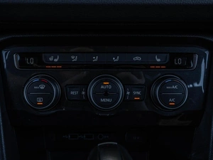 Внедорожник Volkswagen Tiguan 2020 года, 2560000 рублей, Ставрополь