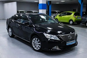 Седан Toyota Camry 2014 года, 1733000 рублей, Солонцы