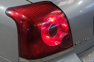 Седан Toyota Avensis 2004 года, 699000 рублей, Новокузнецк