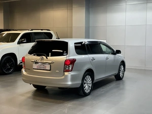 Универсал Toyota Corolla Fielder 2010 года, 797000 рублей, Красноярск