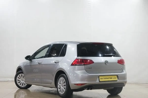 Хетчбэк Volkswagen Golf 2013 года, 889000 рублей, Новокузнецк