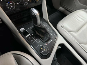 Внедорожник Volkswagen Tiguan 2018 года, 3359200 рублей, Красноярск