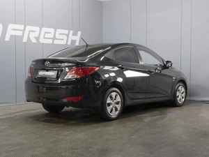 Седан Hyundai Solaris 2014 года, 990000 рублей, Омск