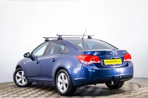 Седан Chevrolet Cruze 2010 года, 619000 рублей, Пермь
