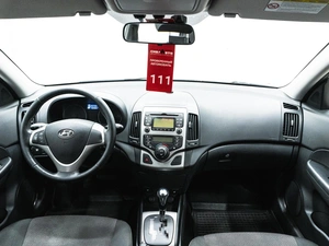 Хетчбэк Hyundai i30 2011 года, 850000 рублей, Красноярск
