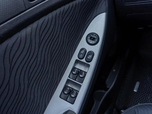 Седан Hyundai Solaris 2013 года, 819000 рублей, Саратов