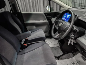 Минивэн Honda Freed 2010 года, 950000 рублей, Красноярск
