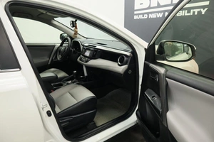 Внедорожник Toyota RAV4 2016 года, 2600000 рублей, Курск