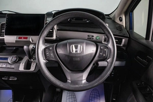 Минивэн Honda Freed 2015 года, 1259000 рублей, Сургут