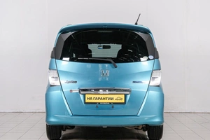 Минивэн Honda Freed 2011 года, 1009000 рублей, Красноярск