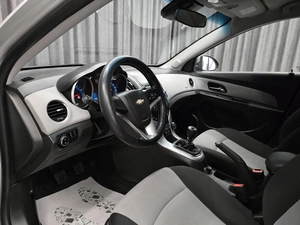 Седан Chevrolet Cruze 2013 года, 499000 рублей, Красноярск
