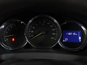 Седан Renault Logan 2017 года, 859000 рублей, Воронеж