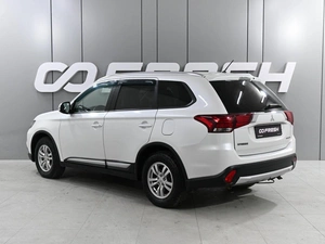 Внедорожник Mitsubishi Outlander 2016 года, 1849000 рублей, Аксай