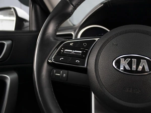 Хетчбэк Kia Ceed 2019 года, 1650000 рублей, Омск