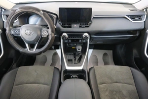 Внедорожник Toyota RAV4 2025 года, 4099000 рублей, Омск