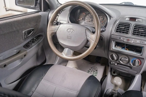 Седан Hyundai Accent 2005 года, 399000 рублей, Томск
