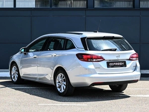 Универсал Opel Astra 2018 года, 1349000 рублей, Кирилловка