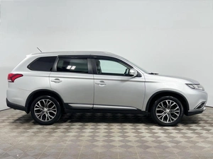 Внедорожник Mitsubishi Outlander 2015 года, 1724900 рублей, Казань