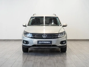 Внедорожник Volkswagen Tiguan 2011 года, 1299000 рублей, Саратов