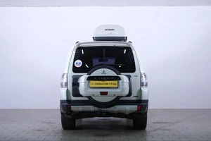 Внедорожник Mitsubishi Pajero 2009 года, 1699000 рублей, Омск