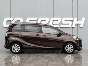 Минивэн Toyota Sienta 2015 года, 1530000 рублей, Краснодар