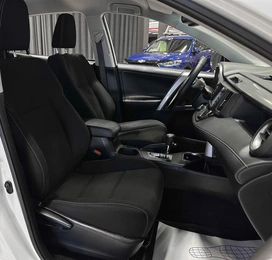 Внедорожник Toyota RAV4 2016 года, 2460000 рублей, Красноярск