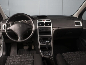 Хетчбэк Peugeot 307 2005 года, 460000 рублей, Омск