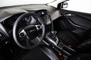 Хетчбэк Ford Focus 2011 года, 959000 рублей, Пермь