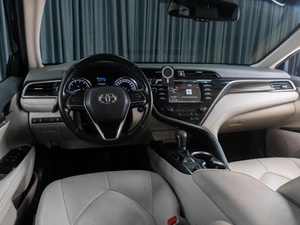 Седан Toyota Camry 2018 года, 2679000 рублей, Тюмень