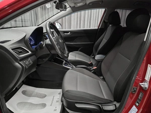 Седан Hyundai Solaris 2018 года, 1380000 рублей, Красноярск