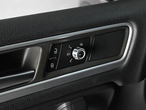 Внедорожник Volkswagen Touareg 2014 года, 2349000 рублей, Аксай