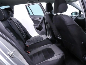 Универсал Volkswagen Golf 2015 года, 1300000 рублей, Красноярск