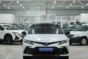 Седан Toyota Camry 2021 года, 3599000 рублей, Омск