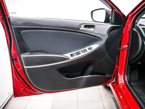 Седан Hyundai Solaris 2015 года, 915000 рублей, Красноярск