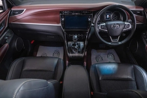 Внедорожник Toyota Harrier 2019 года, 2979000 рублей, Томск