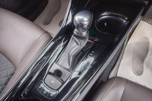 Внедорожник Toyota C-HR 2017 года, 2499000 рублей, Барнаул