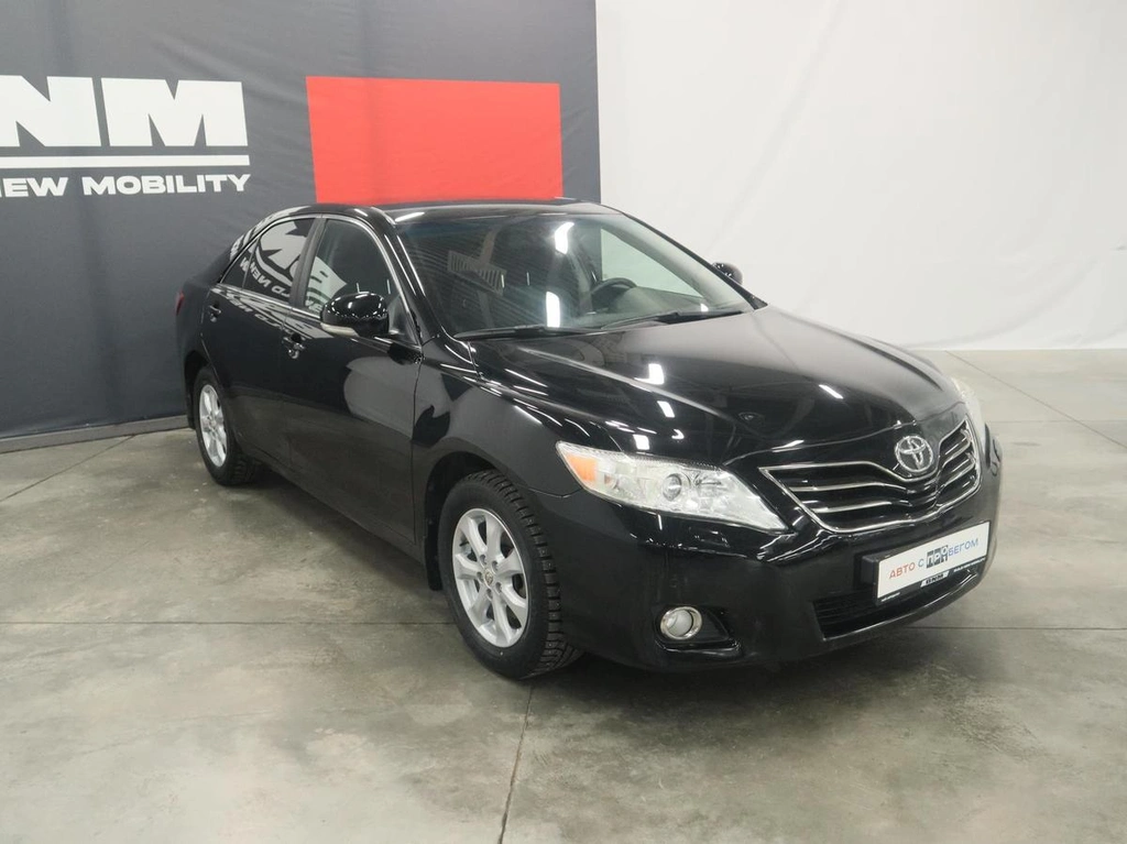 Седан Toyota Camry 2011 года, 1850000 рублей, Курск
