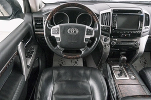 Внедорожник Toyota Land Cruiser 2014 года, 4399000 рублей, Красноярск