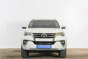 Внедорожник Toyota Fortuner 2017 года, 2999000 рублей, Тюмень