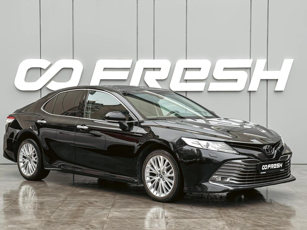 Седан Toyota Camry 2019 года, 2850000 рублей, Краснодар