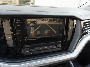 Внедорожник Volkswagen Touareg 2018 года, 3749000 рублей, Саратов