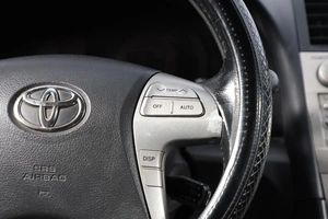 Седан Toyota Camry 2008 года, 999000 рублей, Новосибирск