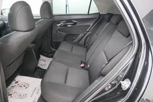 Хетчбэк Toyota Auris 2011 года, 999000 рублей, Красноярск