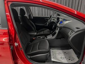 Седан Hyundai Elantra 2011 года, 899000 рублей, Красноярск