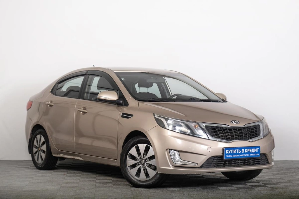 Седан Kia Rio 2013 года, 869000 рублей, Томск