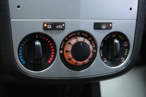 Хетчбэк Opel Corsa 2012 года, 595000 рублей, Солонцы