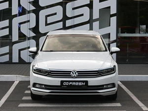 Седан Volkswagen Passat 2016 года, 1700000 рублей, Волгоград